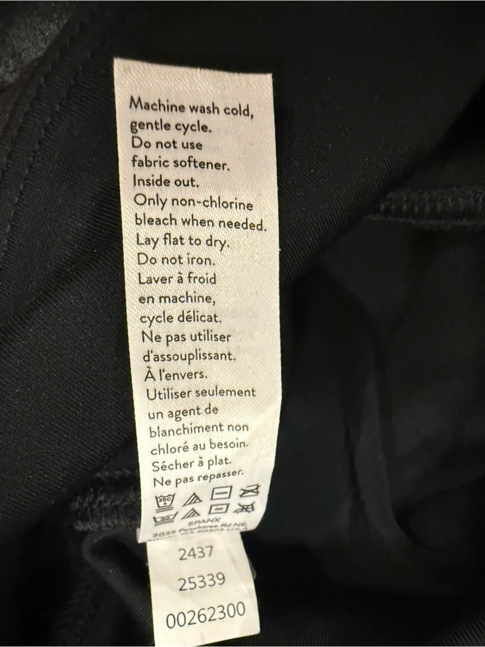SPANX Faux Leather Leggings Black Metallic Coating Size Large Compression M